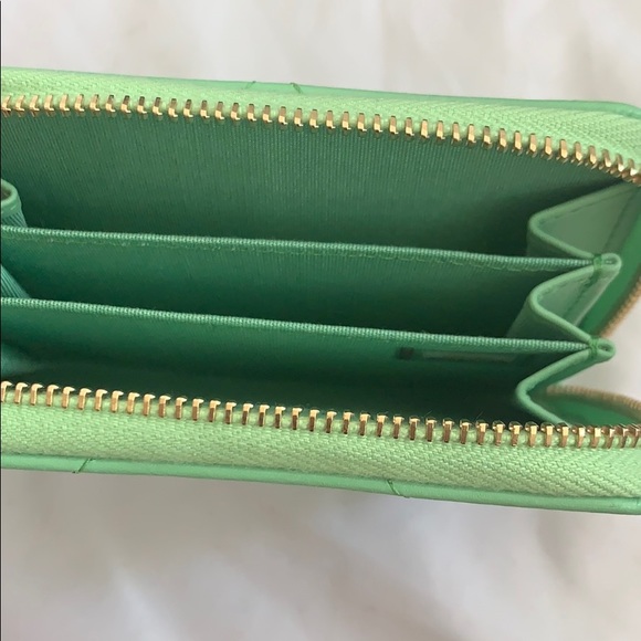 Chanel 19 Zipped Wallet - Picture 8 of 11